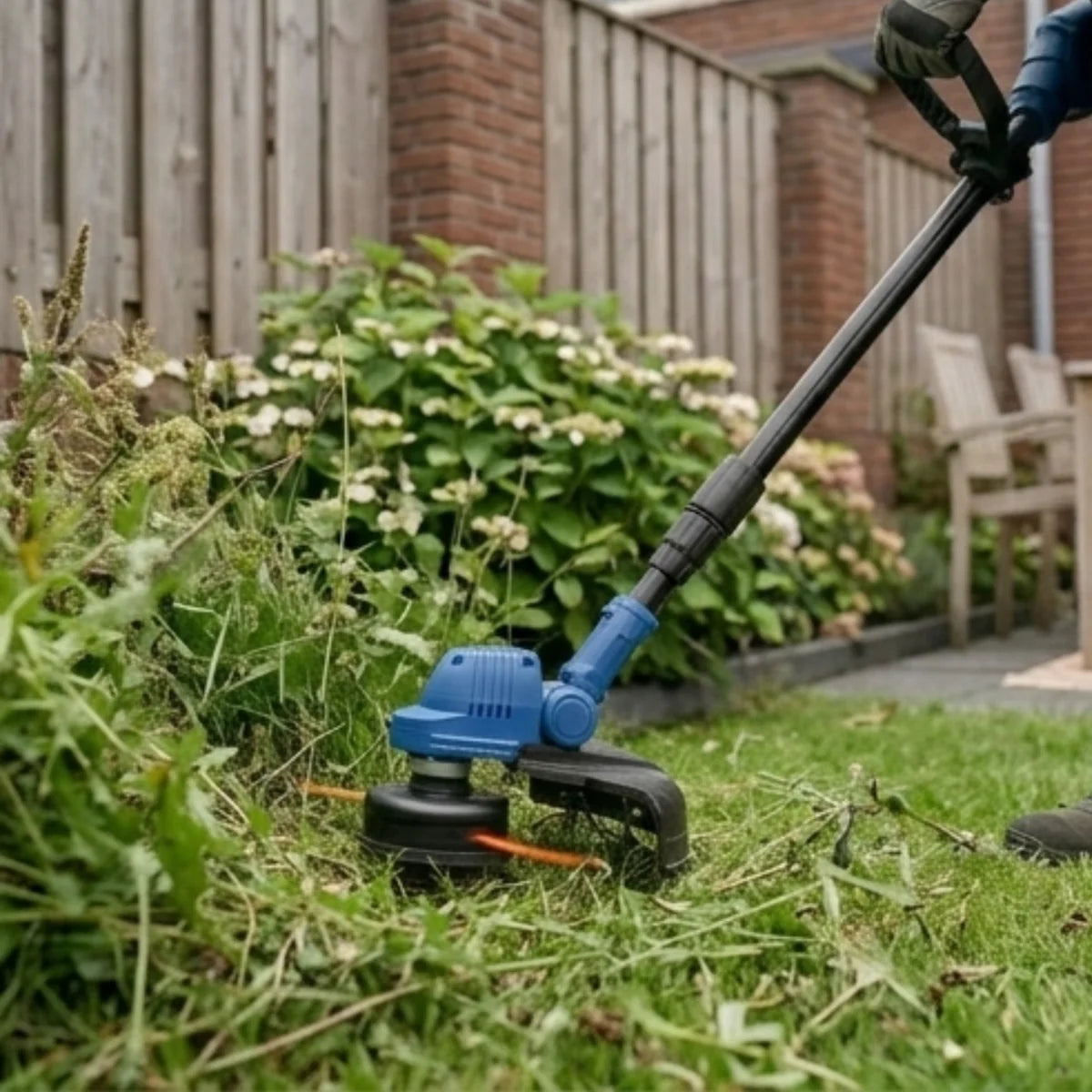 Cordless Grass Trimmer NG2 - With Fast Charger & Battery (4.0Ah)