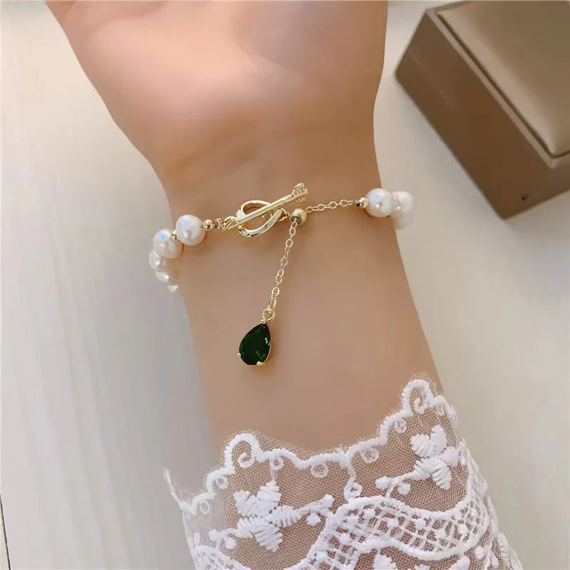 Glamorous heart-shaped natural pearl bracelet