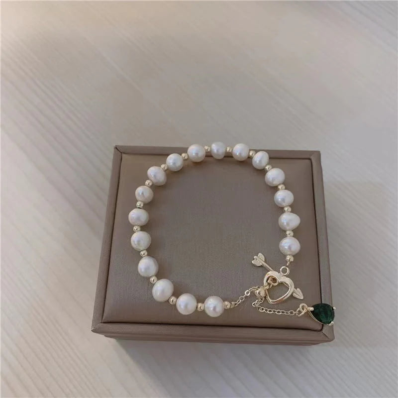 Glamorous heart-shaped natural pearl bracelet