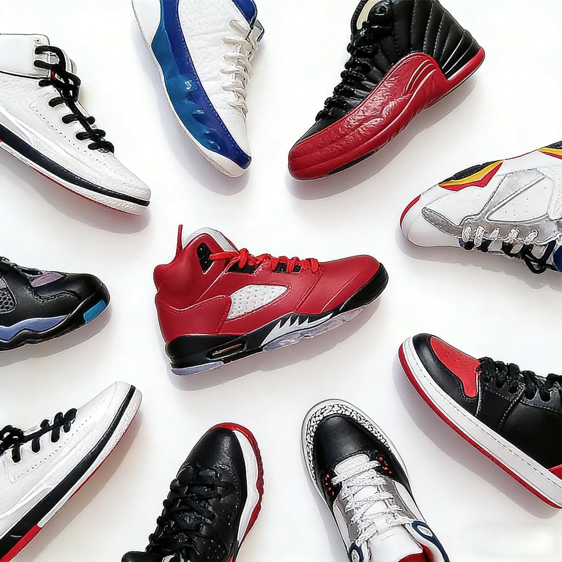 3D Sports Shoe Wall Clock – Decorative Sneaker Clock for Gift Giving