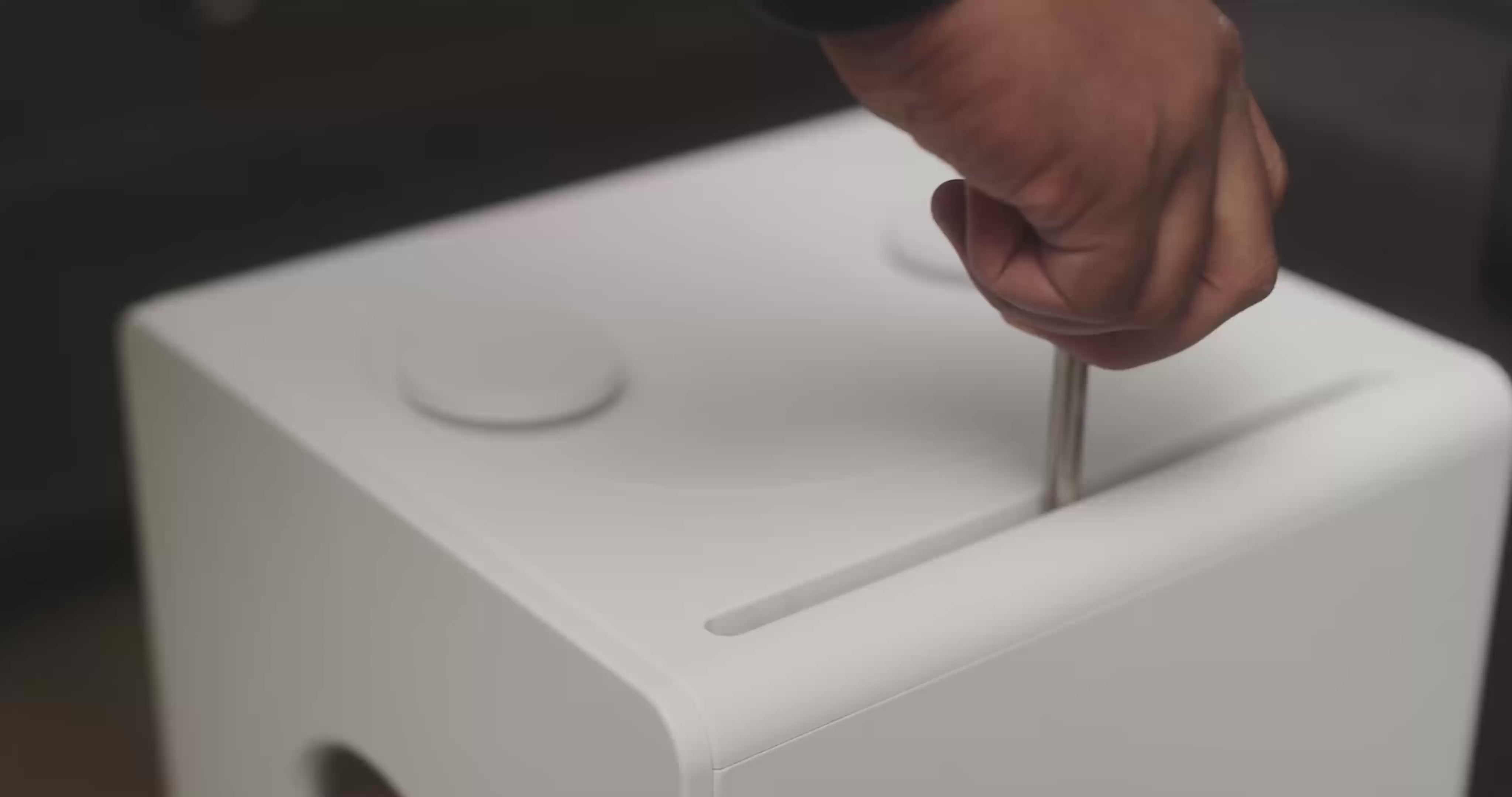 Houndsy Kibble Dispenser